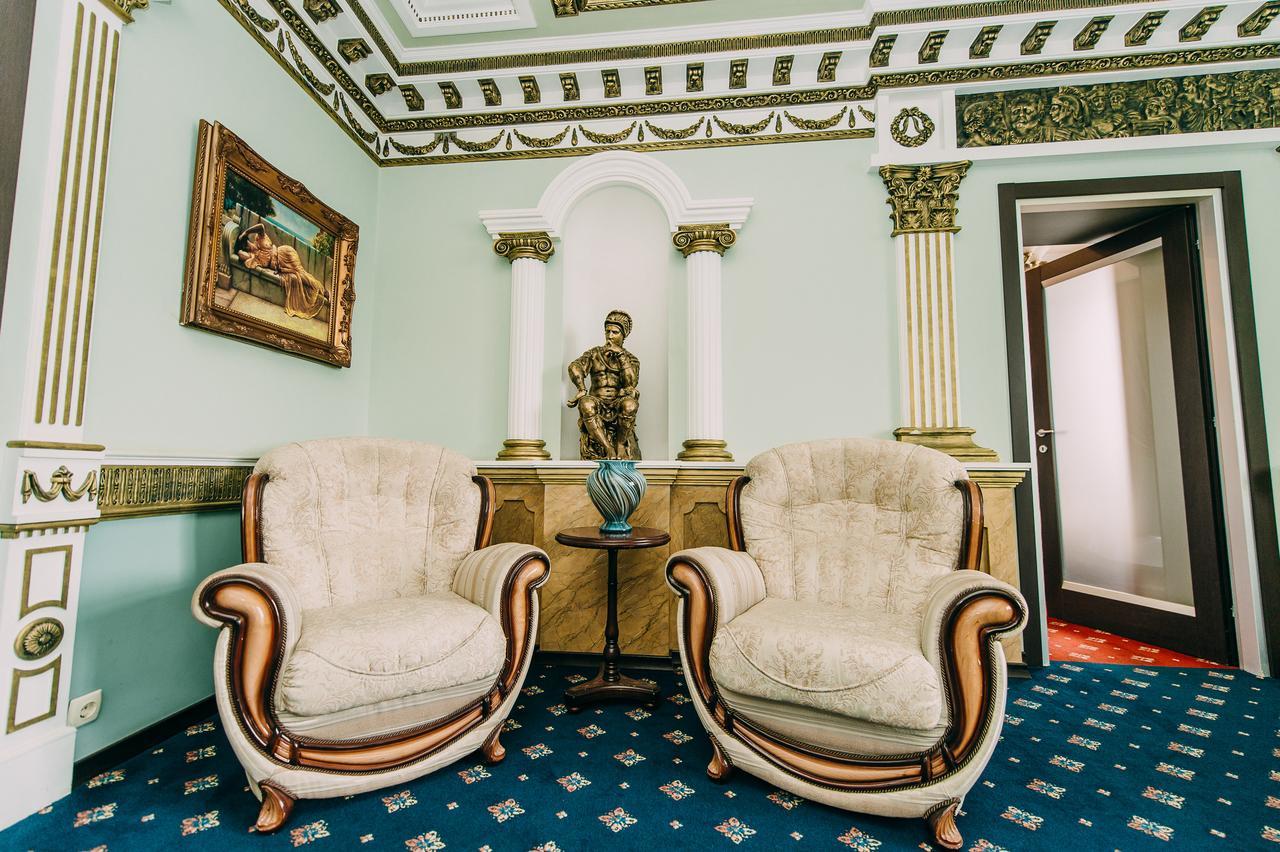 Urartu Hotel Charkiv Esterno foto